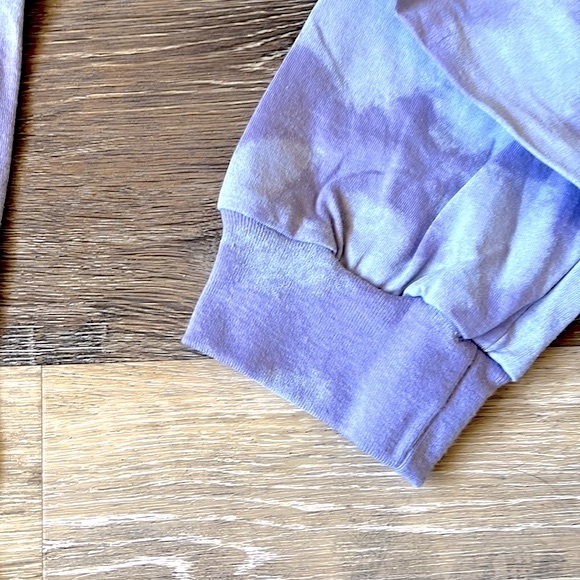 The Simpson Wild Child Lisa LS Tie Dye Purple T-Shirt size S New - Picture 7 of 7